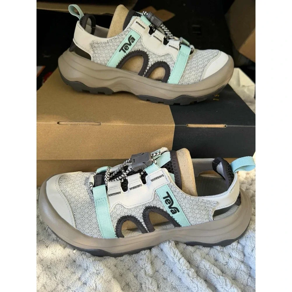 Teva women's Outflow Sandal Lunar rock size 5
